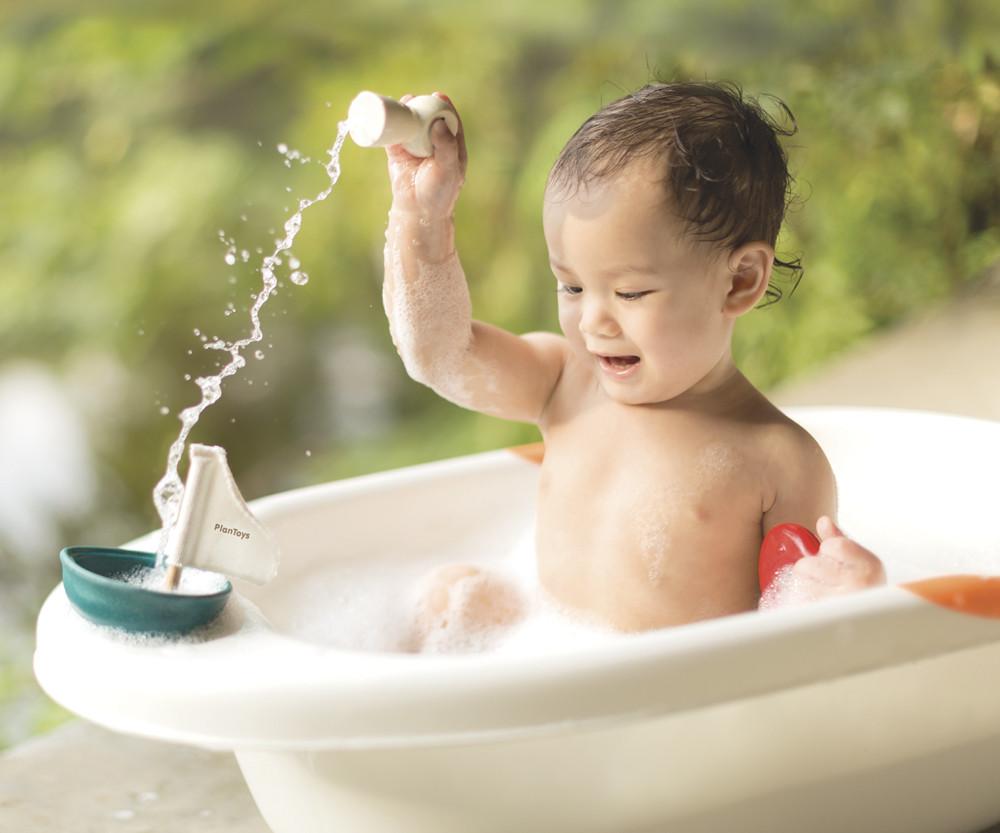 Attività bambini: giochi per il bagnetto e l'acqua